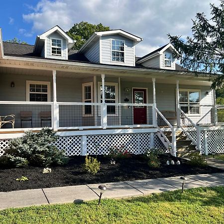 Bears Valley Inn - Great Location! - Peaceful, Children And Dog Friendly Retreat - Less Than 15 Min To All Attractions - Private Pool Club & Fishing Hole - Game Room With Tv سيفيرفيل المظهر الخارجي الصورة