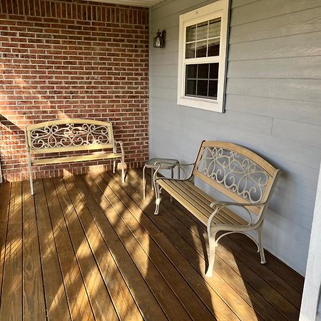 Bears Valley Inn - Great Location! - Peaceful, Children And Dog Friendly Retreat - Less Than 15 Min To All Attractions - Private Pool Club & Fishing Hole - Game Room With Tv سيفيرفيل المظهر الخارجي الصورة