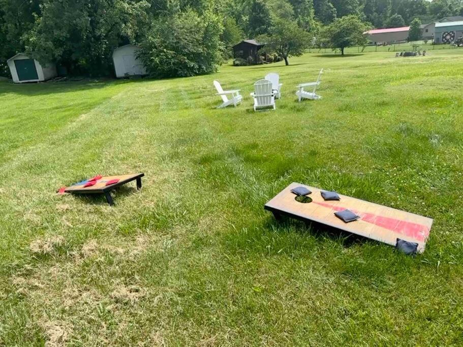 Bears Valley Inn - Great Location! - Peaceful, Children And Dog Friendly Retreat - Less Than 15 Min To All Attractions - Private Pool Club & Fishing Hole - Game Room With Tv سيفيرفيل المظهر الخارجي الصورة